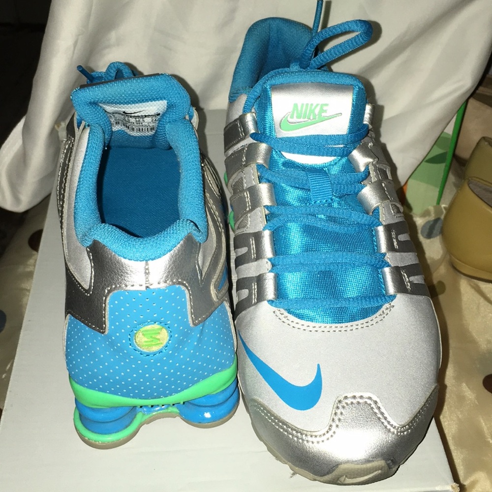 Nike - Picture 5 of 5
